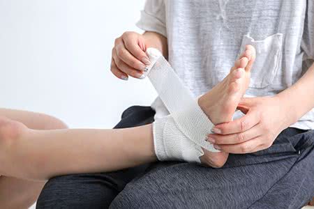 Verband anlegen