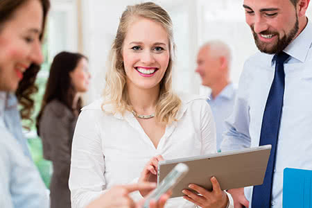 Vertrauensschadenversicherung - freundliche Chefin