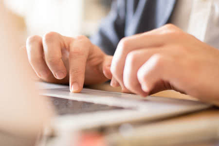 Betriebshaftpflicht Maurer - Online Recherche