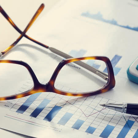 Dread Disease Versicherung Kosten Dread Disease Versicherung Kosten - Brille mit Unterlagen