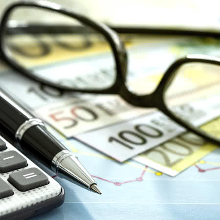 Dread Disease Versicherung Vergleich Dread Disease Versicherung Vergleich - Brille mit einem Taschenrechner