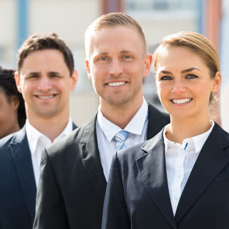 Hunde OP Versicherung - Top Anbieter Versicherer Team