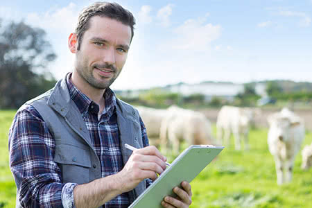 Private Krankenversicherung für Landwirte - Junger Landwirt