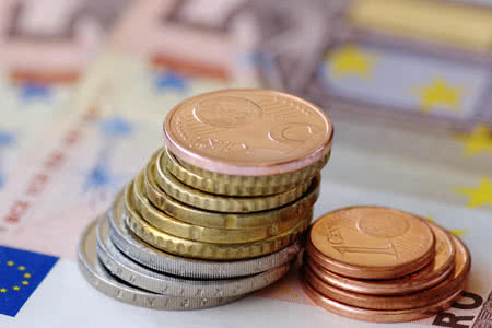 Die Unfallversicherung für Pokémon-Go - Münzen mit Geldscheinen