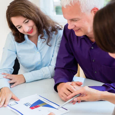 Private Krankenversicherung Rentner - Pärchen in Beratung