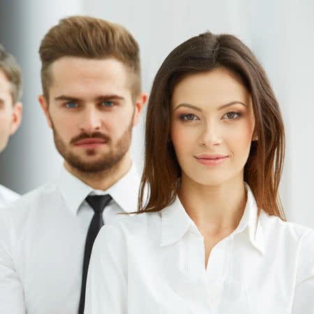 Reisekrankenversicherung Vergleichsrechner - Junges Team