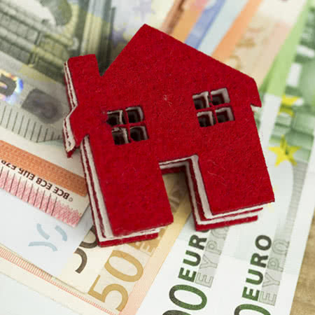 Wohngebäudeversicherung Mehrfamilienhaus Wohngebäudeversicherung Mehrfamilienhaus - Geldscheine